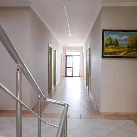 Andi Szálloda Kryemëdhej