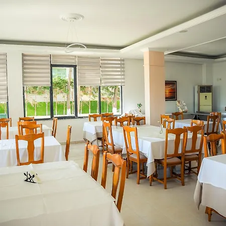 Hotel Andi 3*