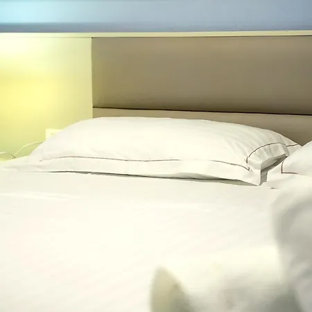 מלון Andi Kryemëdhej