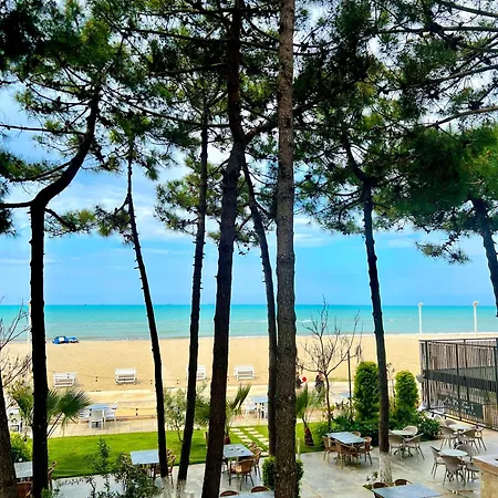 Andi Hotel
