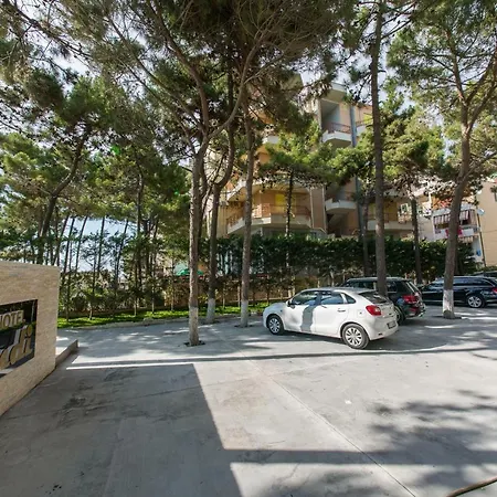 Andi Hotel